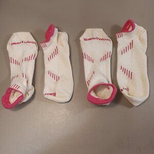 Smartwool women's lot of 2 pair no-show socks footies cream with pink accents M
